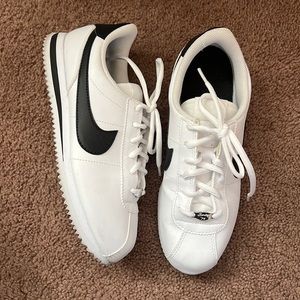 Nike Cortez black and white